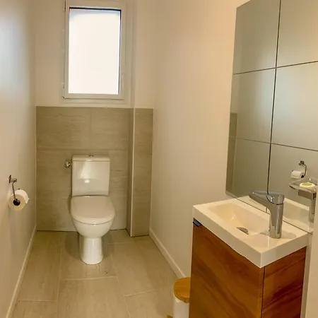 Maison Mitoyenne, 2 Chambres, 4 Personnes Holiday home Saint-Martin-de-Seignanx